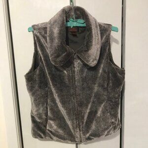 Danier Ladies Faux Fur Vest Size Medium